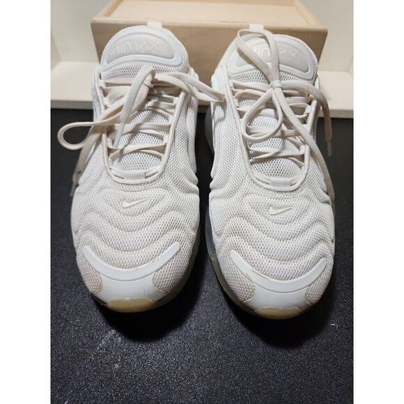 Nike Air Max 720 Shoes in White/Metallic Platinum/Pure Platinum - Picture 4 of 7